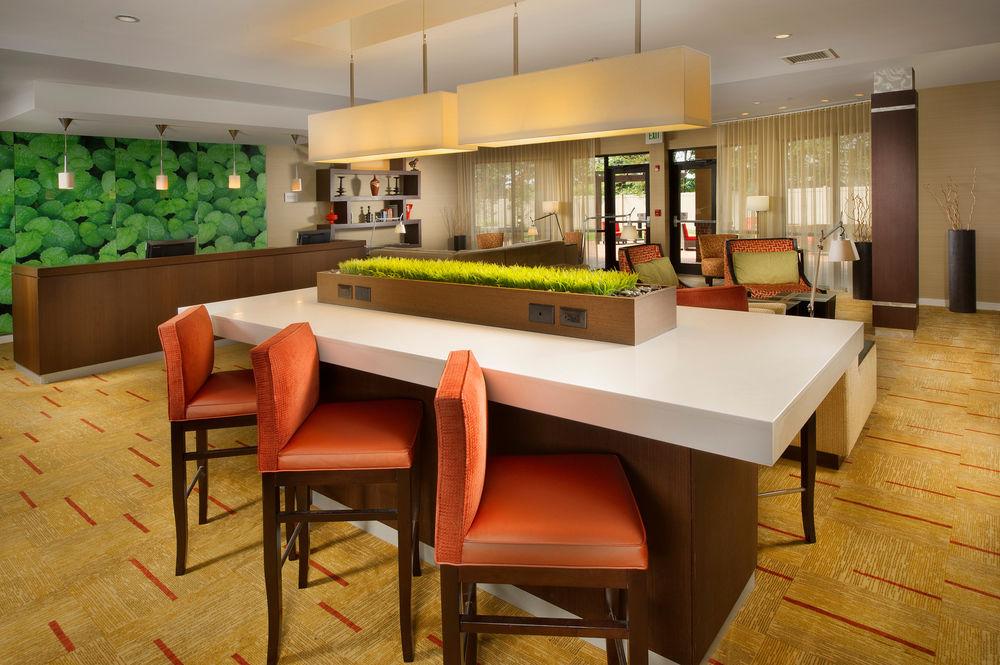Courtyard By Marriott Waldorf Ξενοδοχείο Εξωτερικό φωτογραφία