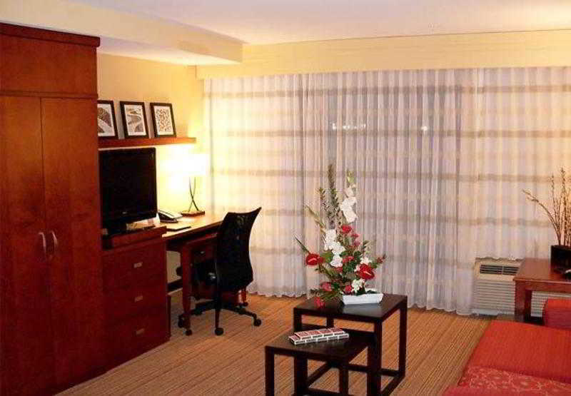 Courtyard By Marriott Waldorf Ξενοδοχείο Εξωτερικό φωτογραφία