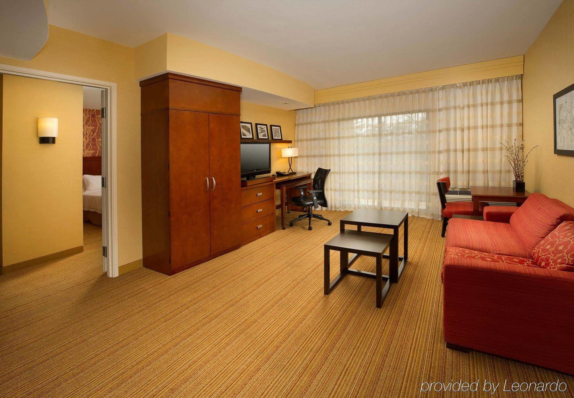 Courtyard By Marriott Waldorf Ξενοδοχείο Εξωτερικό φωτογραφία