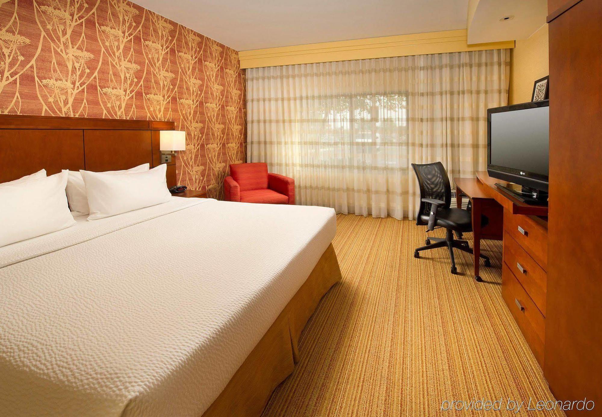 Courtyard By Marriott Waldorf Ξενοδοχείο Εξωτερικό φωτογραφία