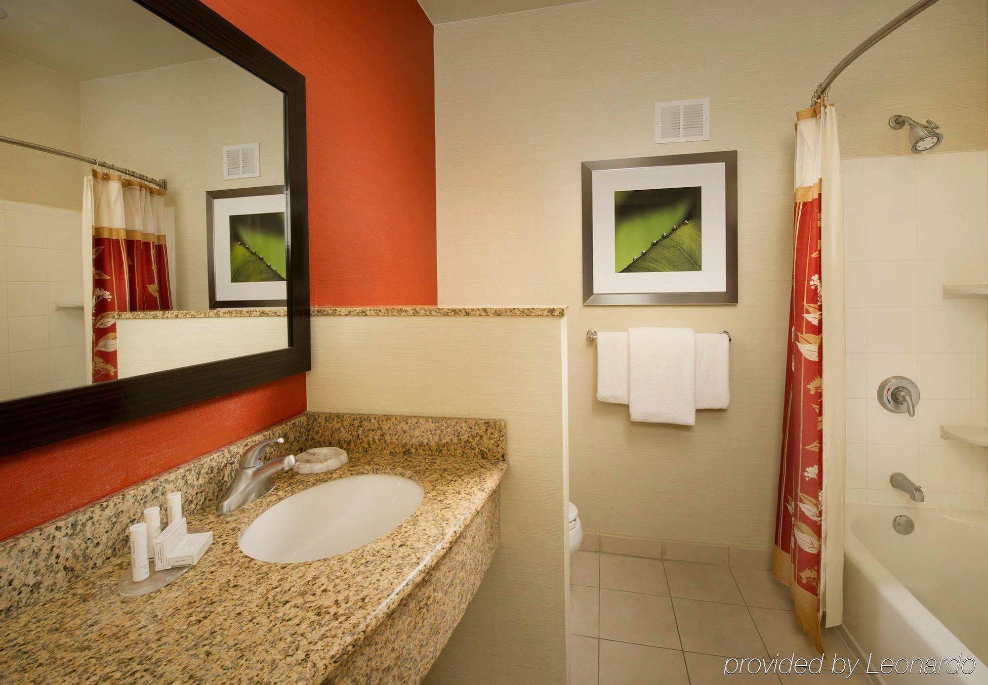 Courtyard By Marriott Waldorf Ξενοδοχείο Εξωτερικό φωτογραφία